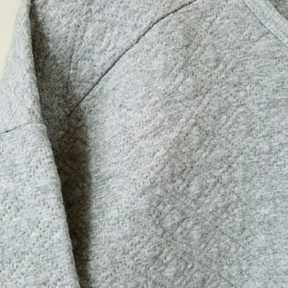 Loft | light gray quilted sweatshirt - Picture 4 of 4